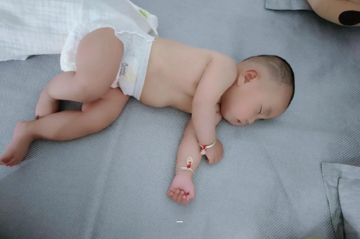 招远怀孕肚子撑的难受